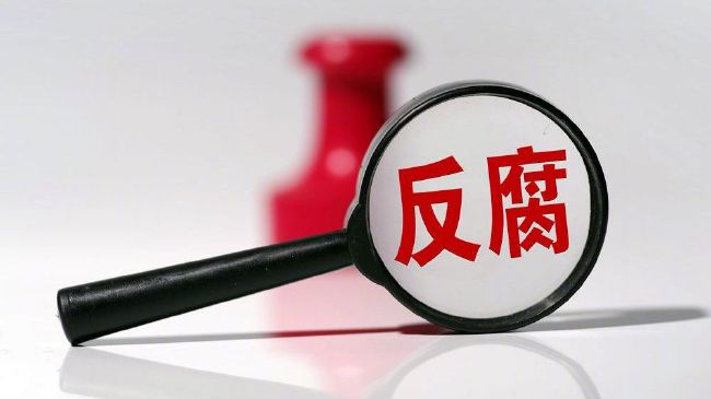 美女扒开尿口让